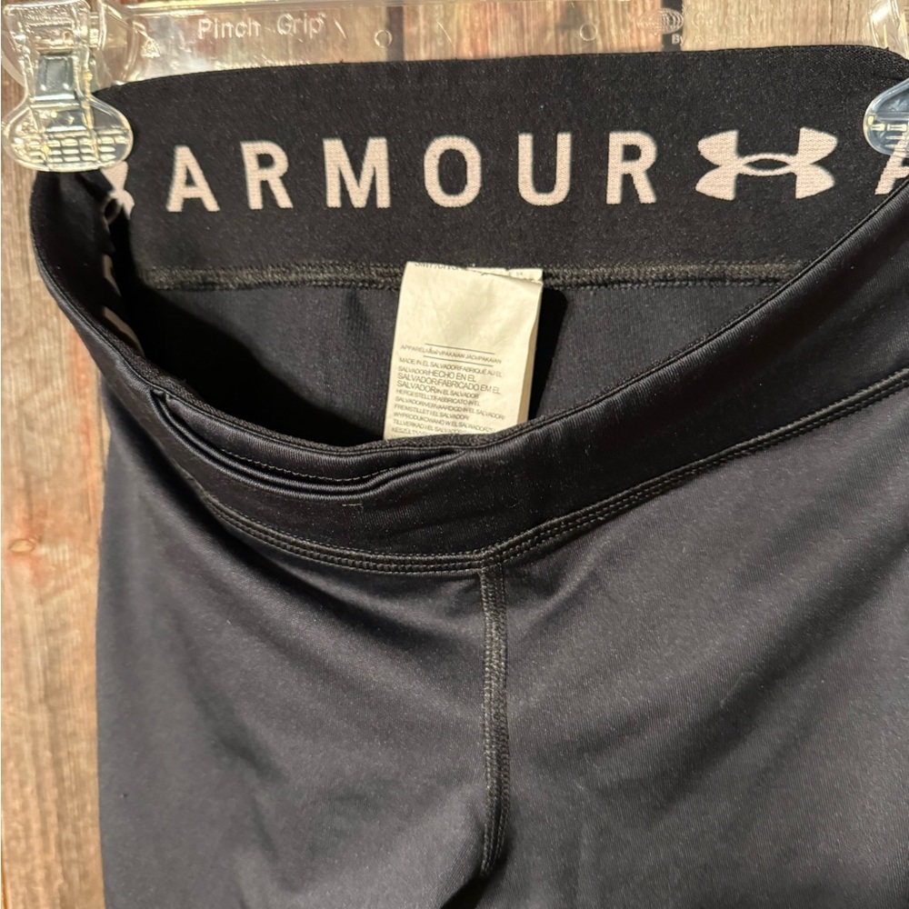 EUC Womens Small Under Armour Leggings Black and White - Picture 6 of 7